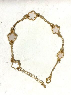 Dainty 5 White Mother-Of-Pearl Clover Bracelet, Gold toned Thin Link Chain